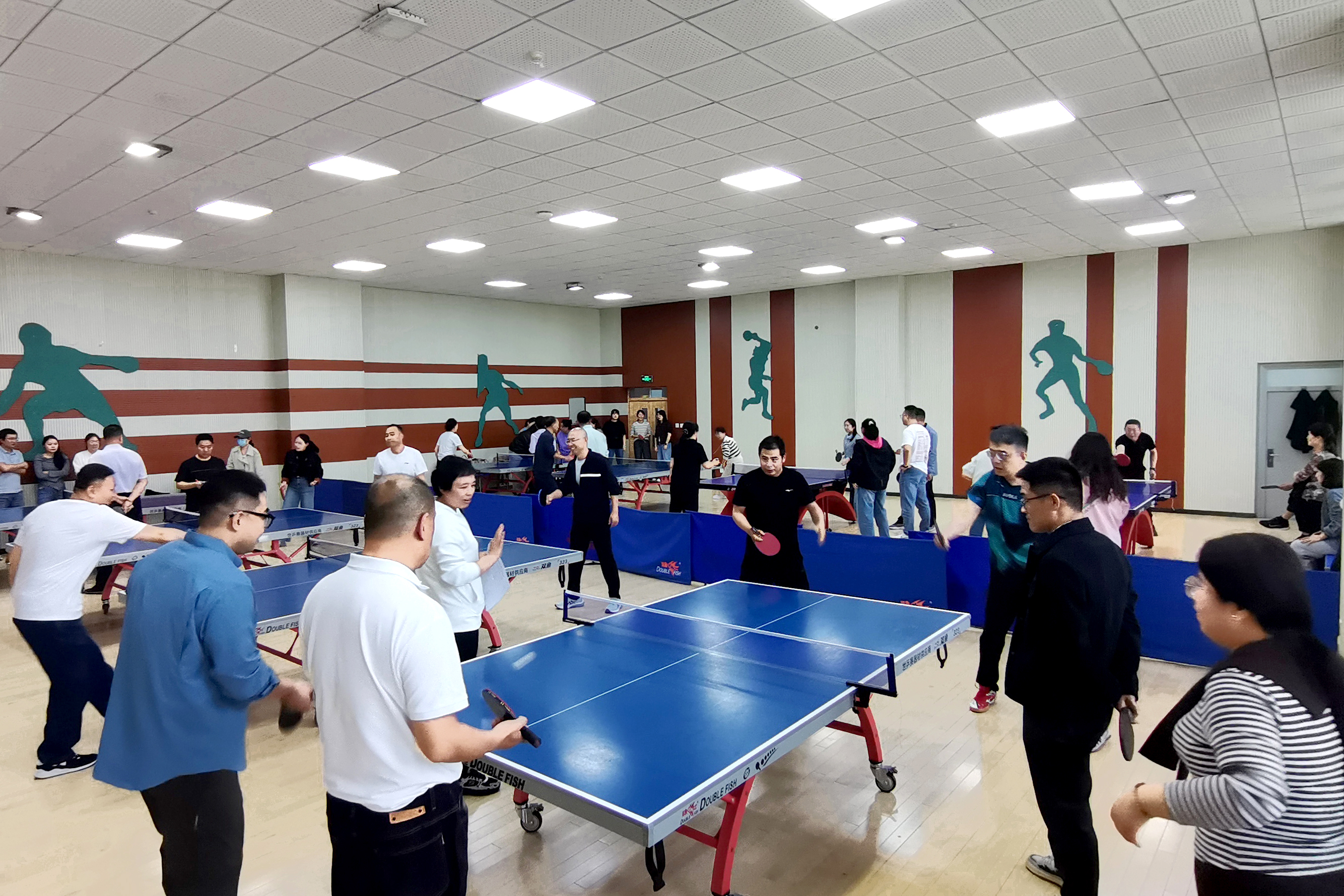 学校2025年教职工乒乓球赛圆满落幕