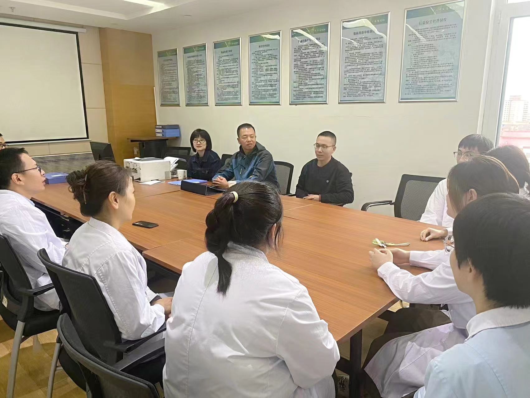 1727784147665084465.png 图片2.png